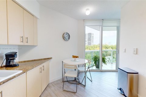 Condominio en venta en Aventura, Florida, 2 dormitorios, 149.57 m2 № 1365501 - foto 24