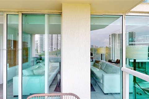 Condominio en venta en Aventura, Florida, 2 dormitorios, 149.57 m2 № 1365501 - foto 12