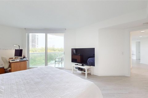 Condo in Aventura, Florida, 2 bedrooms  № 1365501 - photo 29