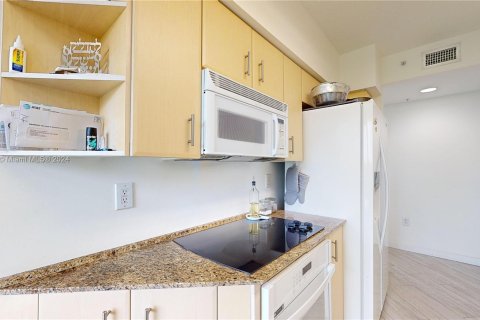 Condo in Aventura, Florida, 2 bedrooms  № 1365501 - photo 22