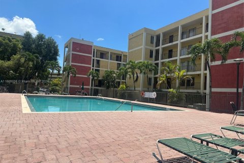 Condominio en venta en Miami, Florida, 1 dormitorio, 77.85 m2 № 1365590 - foto 16