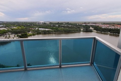 Condominio en venta en Sunrise, Florida, 2 dormitorios, 125.42 m2 № 1099622 - foto 3