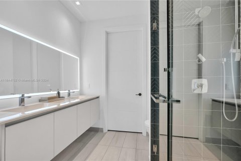 Condominio en venta en Miami Beach, Florida, 2 dormitorios, 110.55 m2 № 1329490 - foto 19