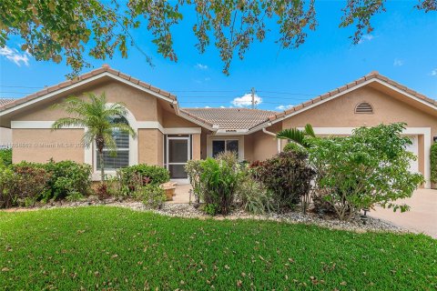 Villa ou maison à vendre à Coral Springs, Floride: 4 chambres, 173.63 m2 № 1364899 - photo 1