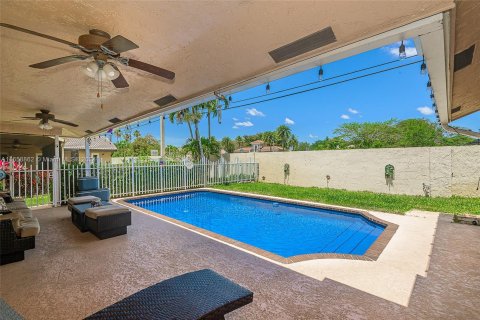 Villa ou maison à vendre à Coral Springs, Floride: 4 chambres, 173.63 m2 № 1364899 - photo 4