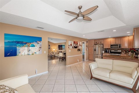 Villa ou maison à vendre à Coral Springs, Floride: 4 chambres, 173.63 m2 № 1364899 - photo 13