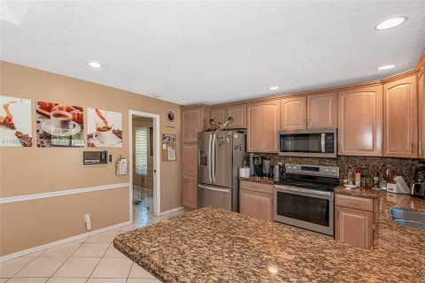 Casa en venta en Coral Springs, Florida, 4 dormitorios, 173.63 m2 № 1364899 - foto 14