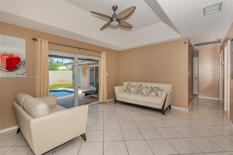 Villa ou maison à vendre à Coral Springs, Floride: 4 chambres, 173.63 m2 № 1364899 - photo 11