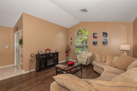 Casa en venta en Coral Springs, Florida, 4 dormitorios, 173.63 m2 № 1364899 - foto 6