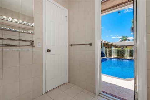 Villa ou maison à vendre à Coral Springs, Floride: 4 chambres, 173.63 m2 № 1364899 - photo 30