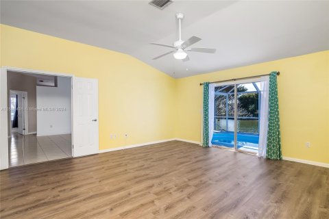 House in Naples, Florida 3 bedrooms, 165.55 sq.m. № 1007209 - photo 7