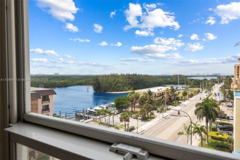 Condominio en venta en Hollywood, Florida, 2 dormitorios, 118.54 m2 № 1179879 - foto 13