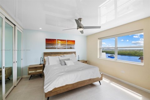 Condo in Hollywood, Florida, 2 bedrooms  № 1179879 - photo 15