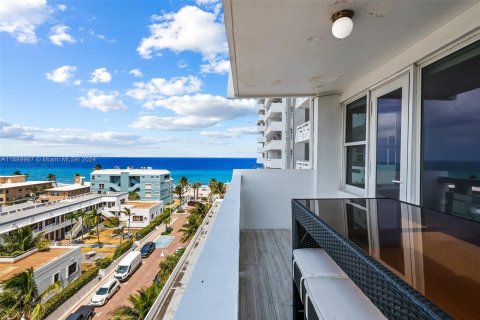 Condominio en venta en Hollywood, Florida, 2 dormitorios, 118.54 m2 № 1179879 - foto 21