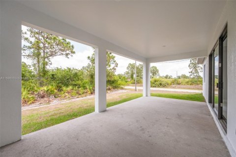Villa ou maison à vendre à Lehigh Acres, Floride: 3 chambres, 153.75 m2 № 1179882 - photo 28