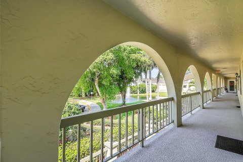 Condominio en venta en Coconut Creek, Florida, 1 dormitorio, 77.2 m2 № 1104739 - foto 26