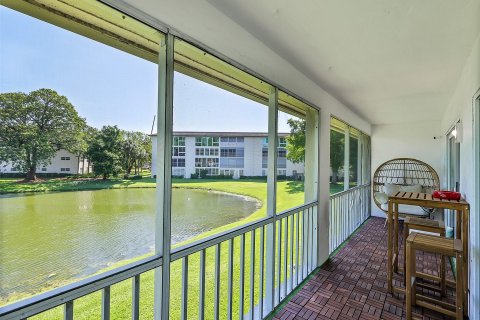 Condo in Coconut Creek, Florida, 1 bedroom  № 1104739 - photo 9