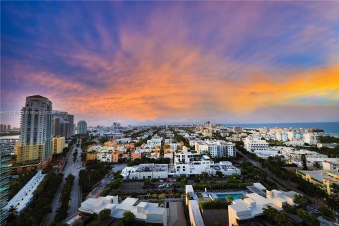Condominio en venta en Miami Beach, Florida, 6 dormitorios, 576.55 m2 № 13385 - foto 12