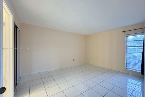 Copropriété à louer à Miami, Floride: 2 chambres, 72.65 m2 № 1364238 - photo 5