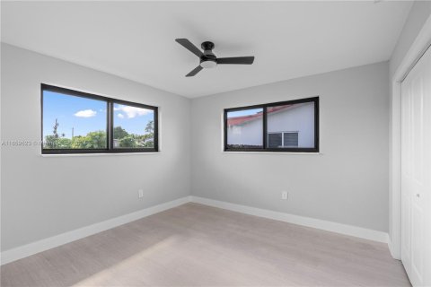 Immobilier commercial à vendre à Miami, Floride: 170.57 m2 № 1364274 - photo 17