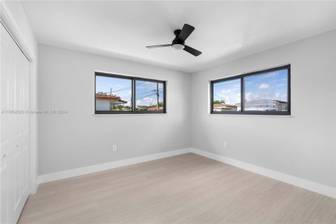 Immobilier commercial à vendre à Miami, Floride: 170.57 m2 № 1364274 - photo 7