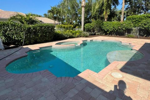 House in Palm Beach Gardens, Florida 3 bedrooms, 188.41 sq.m. № 1101223 - photo 2