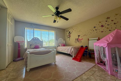 Купить таунхаус в Лейк-Уорт, Флорида 3 спальни, 139.54м2, № 1101222 - фото 11