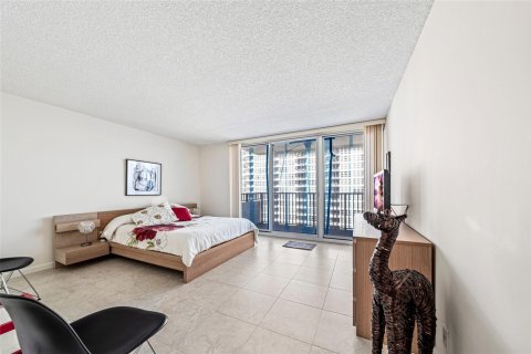 Copropriété à vendre à Pompano Beach, Floride: 2 chambres, 124.3 m2 № 945538 - photo 17