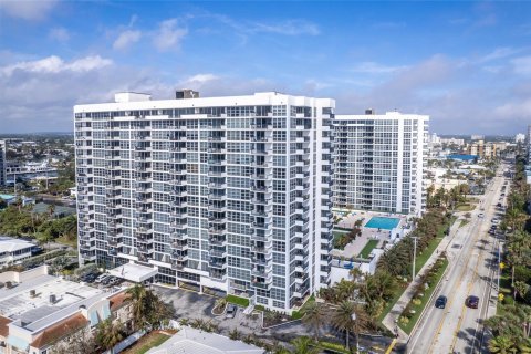 Copropriété à vendre à Pompano Beach, Floride: 2 chambres, 124.3 m2 № 945538 - photo 3