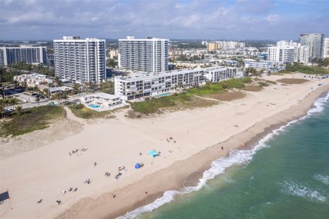 Copropriété à vendre à Pompano Beach, Floride: 2 chambres, 124.3 m2 № 945538 - photo 1