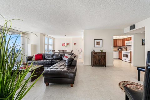 Copropriété à vendre à Pompano Beach, Floride: 2 chambres, 124.3 m2 № 945538 - photo 25