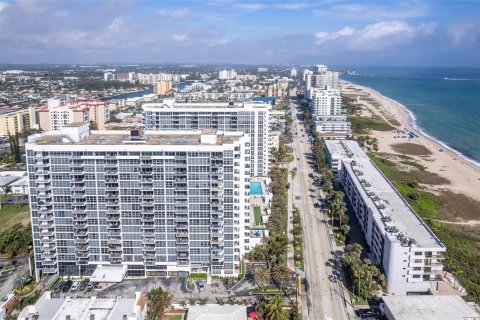 Copropriété à vendre à Pompano Beach, Floride: 2 chambres, 124.3 m2 № 945538 - photo 5