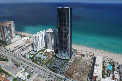 Penthouse in PORSCHE DESIGN TOWER in Sunny Isles Beach, Florida 4 bedrooms, 569 sq.m. № 62513 - photo 6