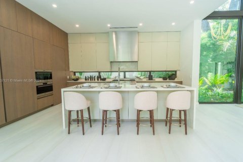 Casa en venta en Miami, Florida, 6 dormitorios № 1311191 - foto 13