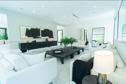 Casa en venta en Miami, Florida, 6 dormitorios № 1311191 - foto 17