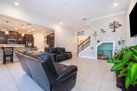 House in Kissimmee, Florida 4 bedrooms, 278.61 sq.m. № 1436844 - photo 8