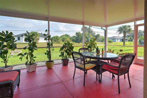 House in North Port, Florida 3 bedrooms, 111.48 sq.m. № 1368017 - photo 16