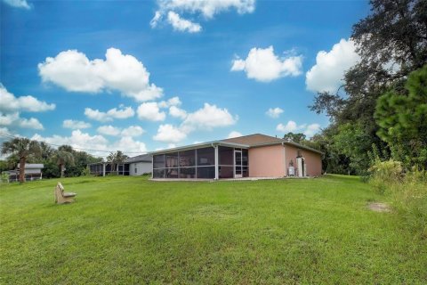 House in North Port, Florida 3 bedrooms, 111.48 sq.m. № 1368017 - photo 8