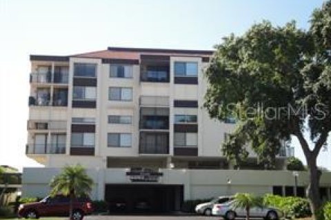 Condominio en alquiler en Saint Petersburg, Florida, 1 dormitorio, 72.46 m2 № 847125 - foto 1