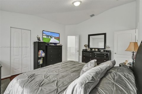 Villa ou maison à vendre à Hialeah, Floride: 3 chambres, 164.9 m2 № 1401296 - photo 24