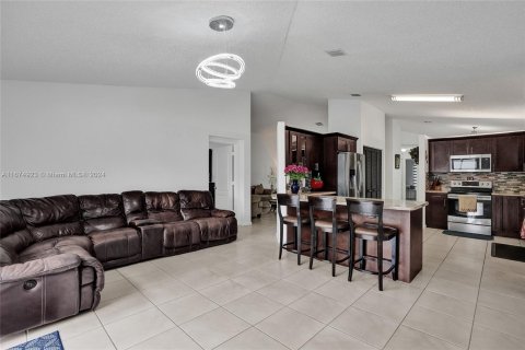 Villa ou maison à vendre à Hialeah, Floride: 3 chambres, 164.9 m2 № 1401296 - photo 11