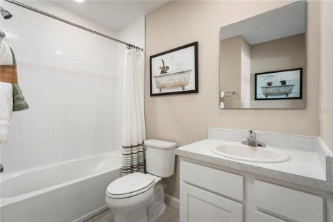 Townhouse in South Daytona, Florida 3 bedrooms, 133.87 sq.m. № 1382515 - photo 13