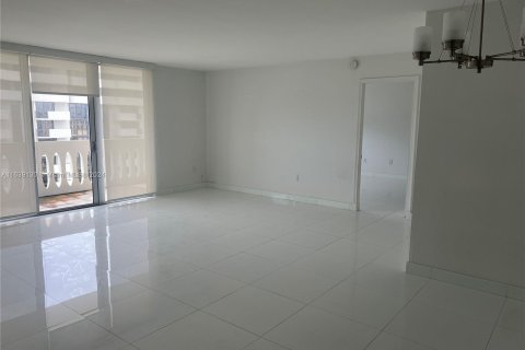 Condominio en venta en Coral Gables, Florida, 2 dormitorios, 101.54 m2 № 1311065 - foto 2