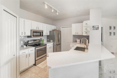 Copropriété à vendre à Orlando, Floride: 2 chambres, 105.72 m2 № 1398725 - photo 2