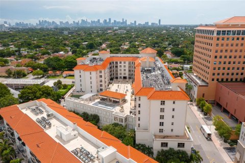 Condominio en venta en Coral Gables, Florida, 2 dormitorios, 103.49 m2 № 1271528 - foto 19