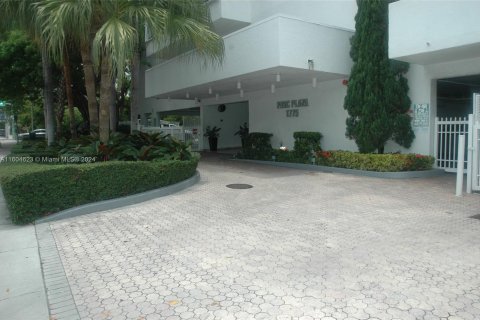 Condo in Miami Beach, Florida, 2 bedrooms  № 1224375 - photo 5