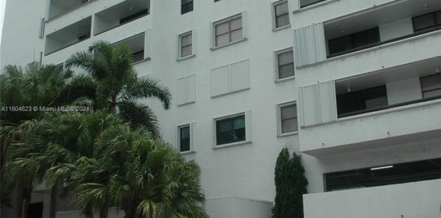 Condo in Miami Beach, Florida, 2 bedrooms  № 1224375