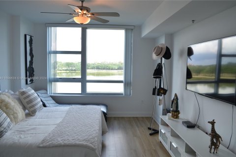 Condo in Sunrise, Florida, 3 bedrooms  № 1224376 - photo 12