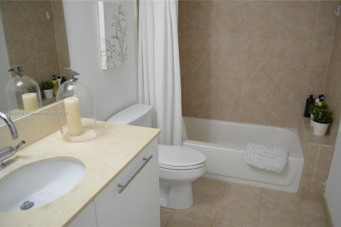 Condo in Sunrise, Florida, 3 bedrooms  № 1224376 - photo 29