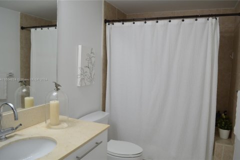 Condo in Sunrise, Florida, 3 bedrooms  № 1224376 - photo 27